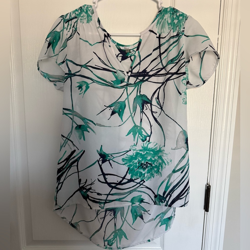 WHITE AND GREEN BLOUSE